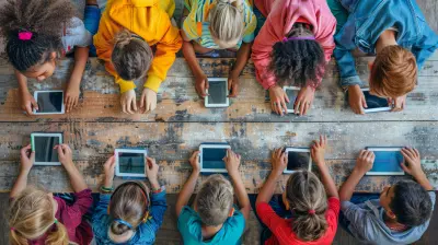 Using Visual Aids and Multimedia to Capture Student Attention