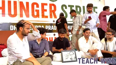 Indian police forcibly hospitalize a prominent Cockroach Party activist on hunger strike